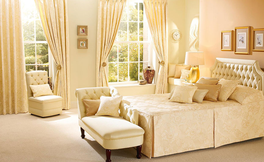ایده ششم؛ ترکیب رنگ سفید و طلایی برای اتاق دخترانه هیچ وقت از مد نمیافتد